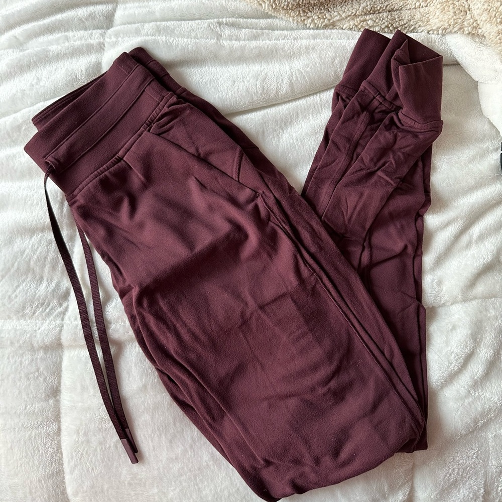 Lululemon Maroon Joggers Size 4